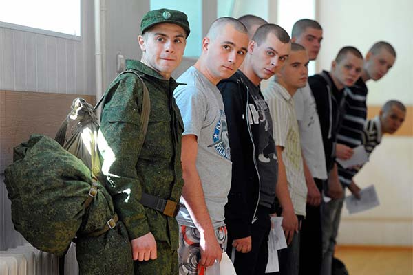До чого сниться, що хлопця або чоловіка забирають в армію - 14 тлумачень з різних сонників