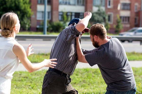 Сонник битися з дружиною коханця: до чого сниться і що означає сон?