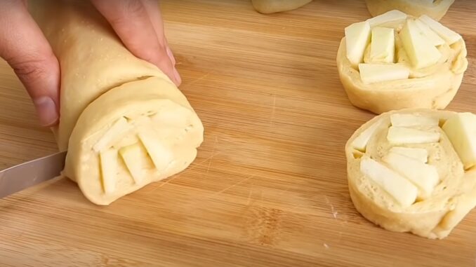 Беру 2 яблука і готую яблучний рулет без масла. Смакота до чаю!