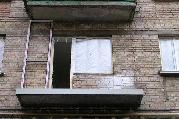 До чого сниться балкон без перил - 12 тлумачень з різних сонників