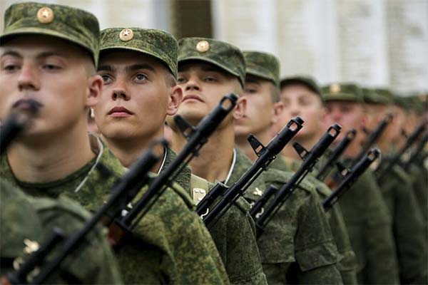 До чого сниться армія чоловікові чи дівчині — 50 тлумачень із різних сонників.