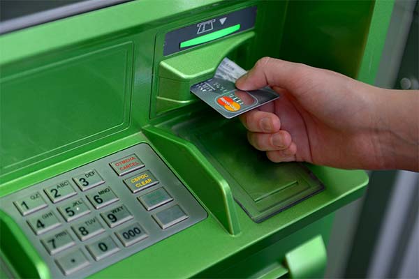 До чого сниться банкомат видає гроші — 85 тлумачень із різних сонників