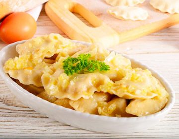 Вареники з картоплею і салом: 4 рецепти з різними начинками