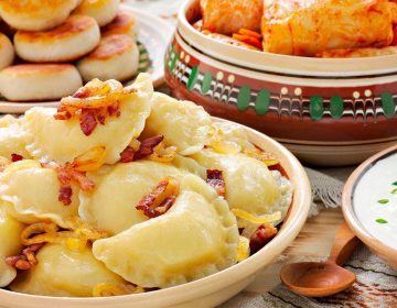 Як приготувати вареники з грибами і картоплею: 5 секретів смачної страви!