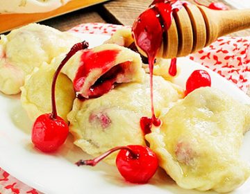 Вареники на пару з ягідною і овочевою начинками