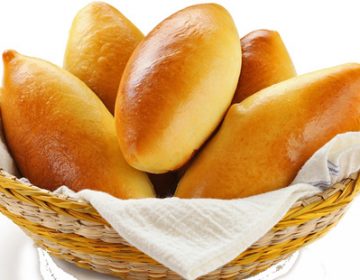 Пиріжки з печінкою і рисом, яйцем, картоплею
