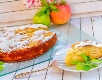 Класична шарлотка з яблуками – секрети приготування
