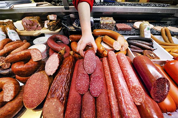 До чого сниться купувати ковбасу жінці чи чоловікові - 36 тлумачень із різних сонників