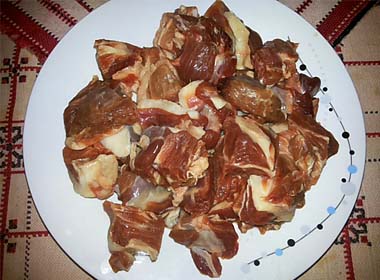 Картопля, тушкована з м’ясом. Покроковий класичний рецепт з фото