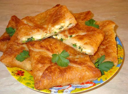 Пиріжки з листкового тіста з різними начинками, рецепти з фото