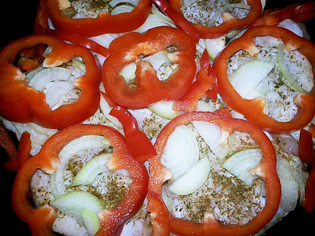 Курка тушкована з овочами – смачний рецепт
