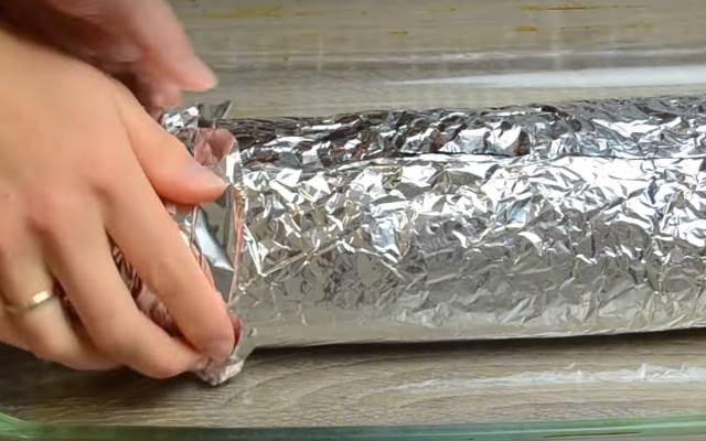 М’ясний рулет з фаршу — 6 рецептів з різними начинками