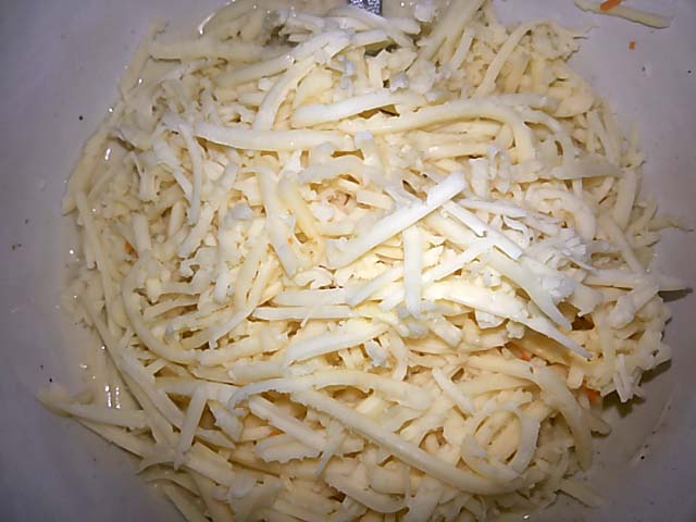 Риба запечена в духовці з овочами і сиром – рецепт з фото