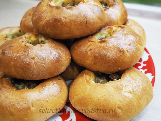 Біляші з мясом — дуже смачний домашній рецепт