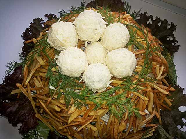 Салат “Гніздо Глухаря” – покроковий рецепт з фото