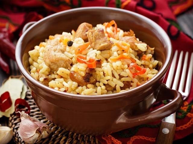 Курка з рисом в мультиварці — 6 простих і смачних покрокових рецептів