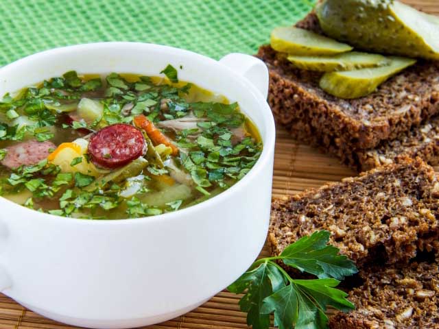 Розсольник – 14 кращих рецептів смачного супу з перловкою, рисом і солоними огірками