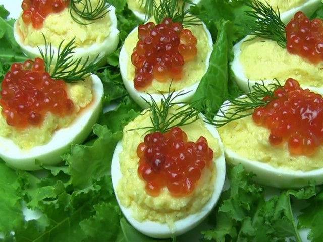 Яйця, фаршировані різними начинками. 12 простих і дуже смачних рецептів