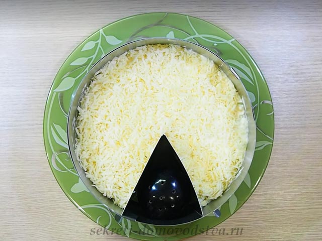 Салат “Мишки в сирі” — рецепт з ананасами і куркою