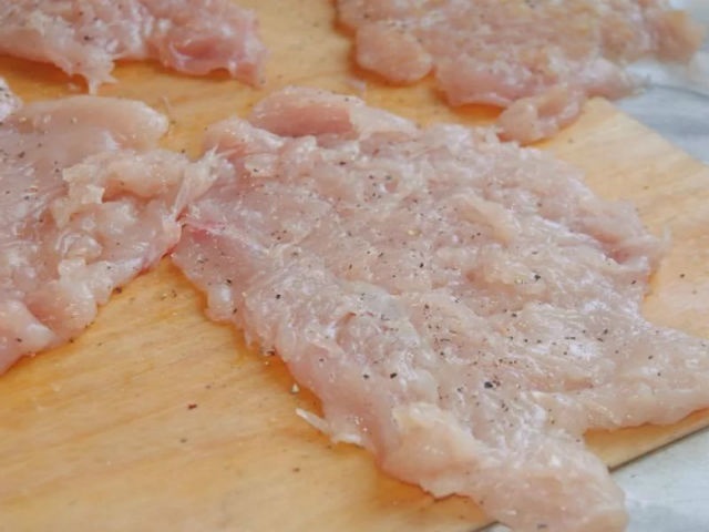 Куряче філе в клярі: як приготувати філе курки на сковороді