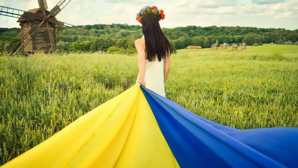 Кращі привітання з 23 лютого у прозі