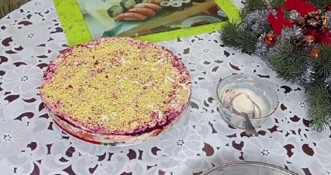 Оселедець під шубою - 12 класичних рецептів з послідовною черговістю шарів