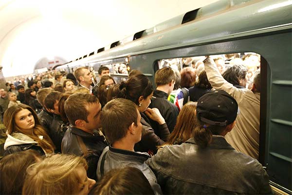 До чого сниться метро жінці чи чоловікові — 46 тлумачень із різних сонників.