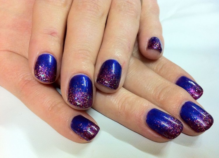 Shellac маникюр синий