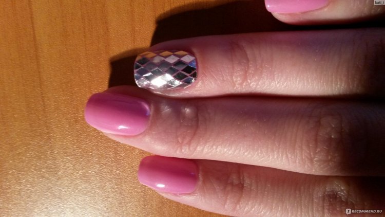 Маникюр с блёстками ромб гель лак на короткие ногти
