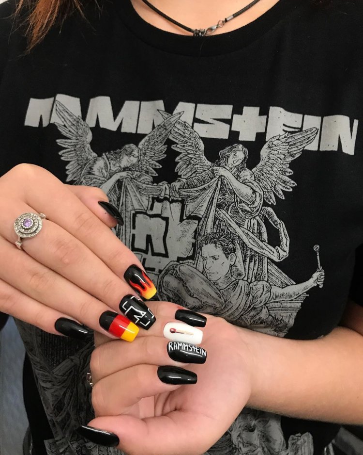Маникюр Rammstein