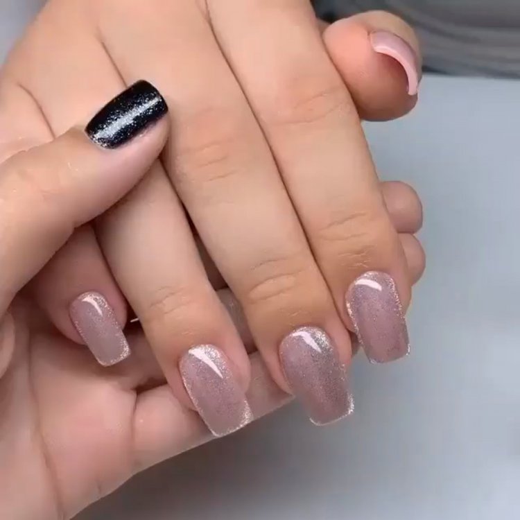 Маникюр хрустальная кошечка