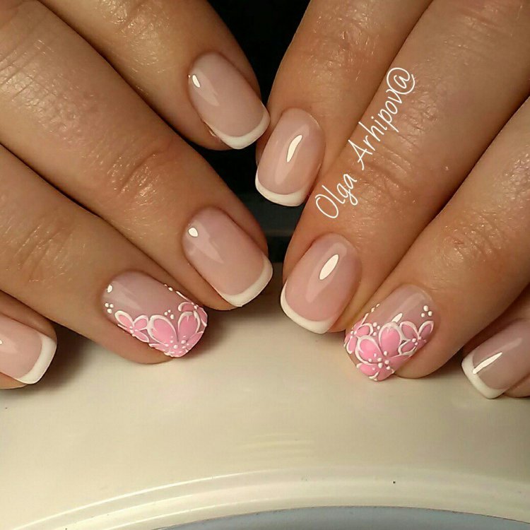 Красивый френч на короткие ногти
